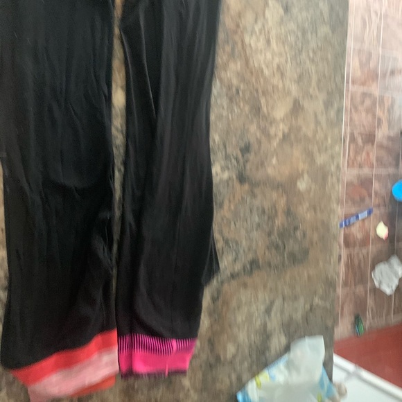 Lululemon pants pink size 4 red size 6 - - Picture 2 of 2